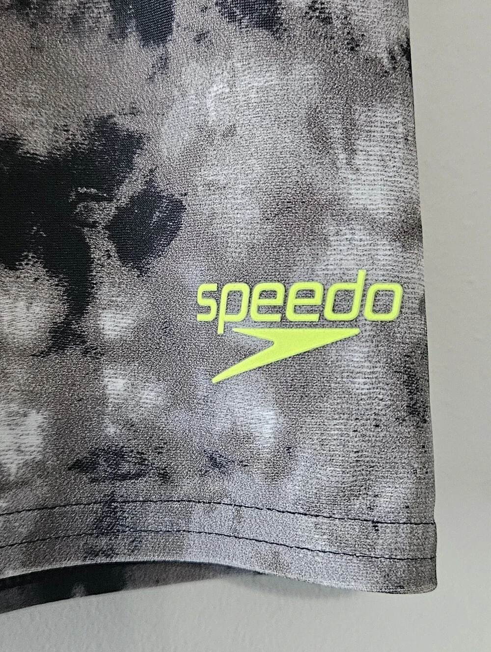 Speedo Size M PowerFlex Eco Black White Marbled Tie Dyed Boys Mens Swim Trunks